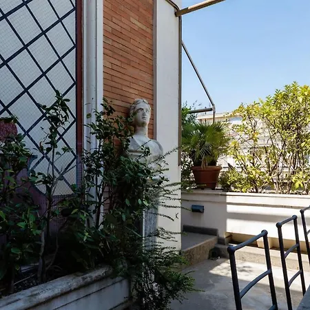 Penthouse Luxury Barberini * רומא